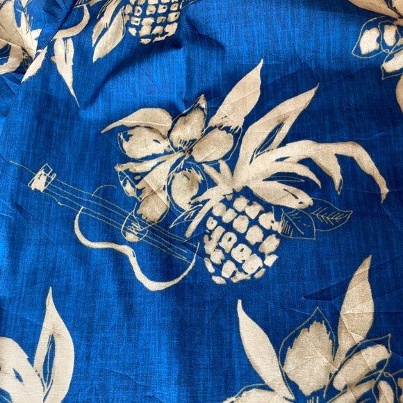 RJC Hawaii Men's XL Pineapple Ukulele Print Blue Aloha Button-Up XL EUC - Picture 8 of 9